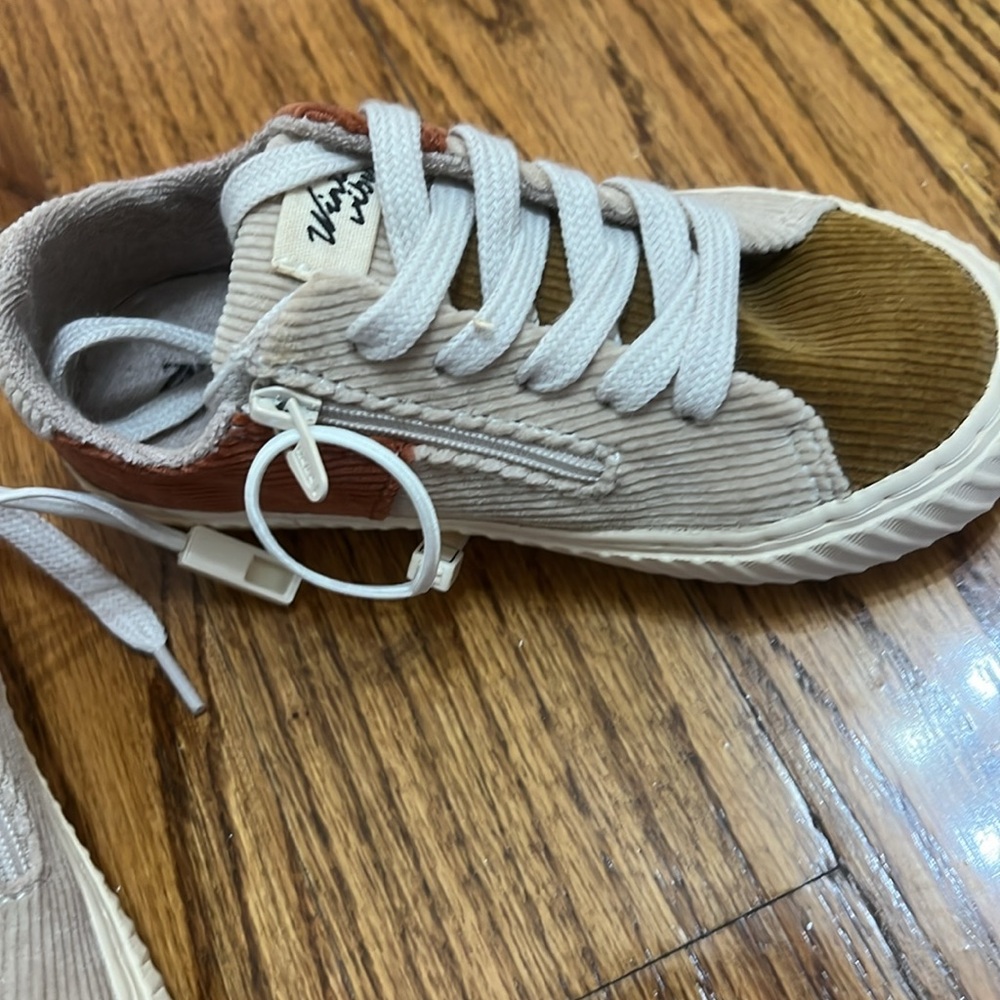 BNWT Kids Zara Corduroy Sneaker - Picture 3 of 7